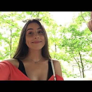 Meet your Posher, Chavelis